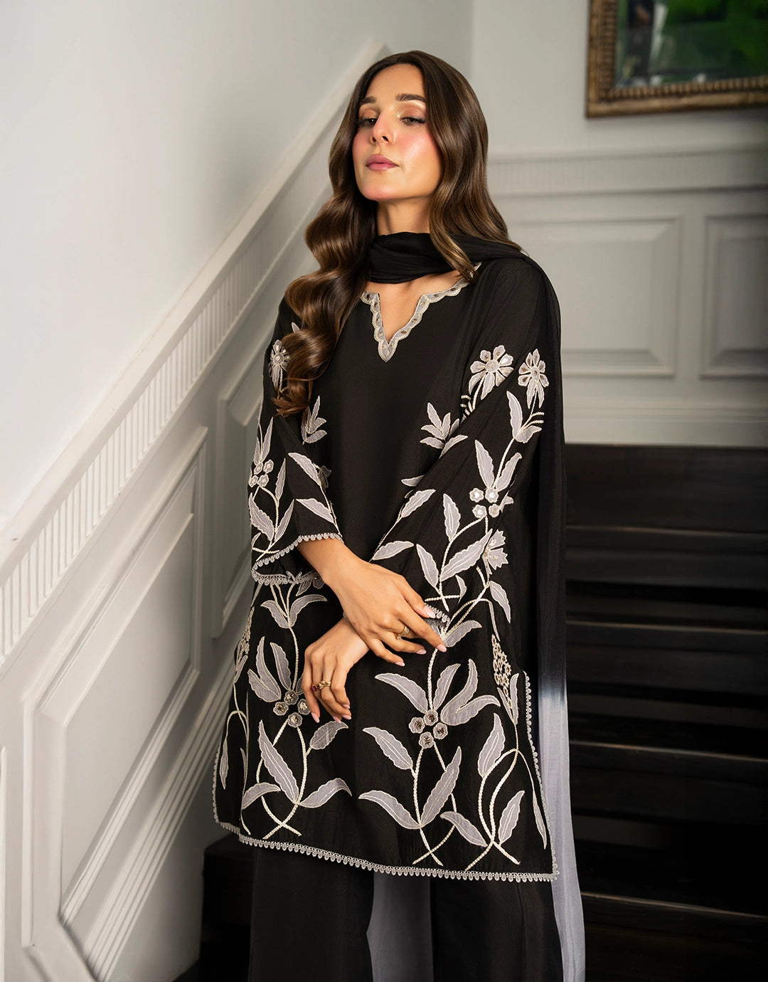 BLACK CANVAS