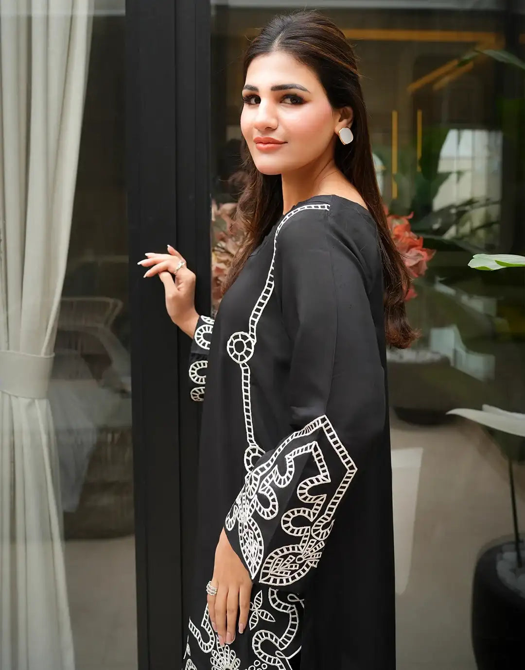 ORNATE BLACK