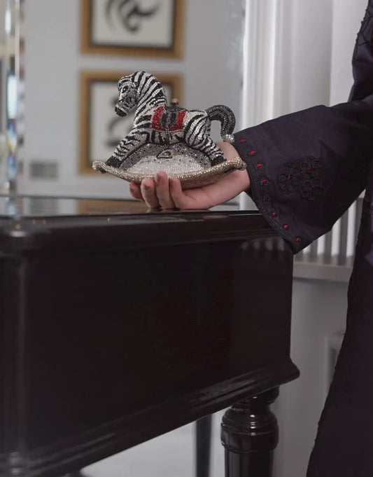 BLACK ROSE